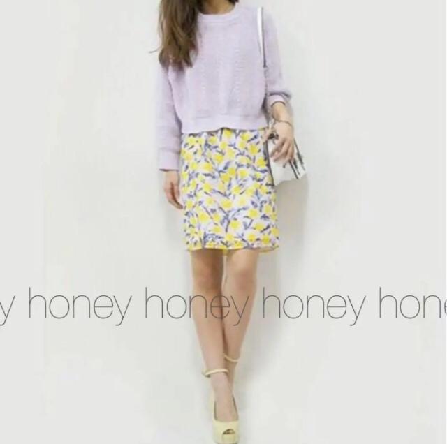 ローラ着用●定価7,452円●レースフラワープリントタイトスカート●黄色イエロー < ブランド ローラ着用●定価7,452円●レースフラワープリントタイトスカート●黄色イエロー < ブランドの