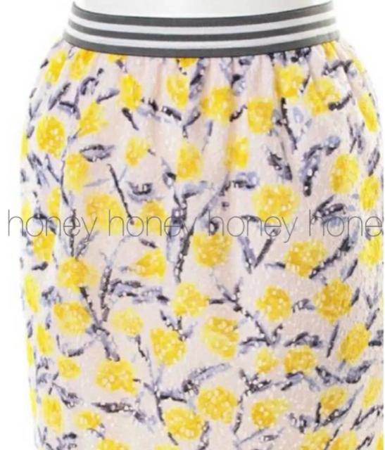 ローラ着用●定価7,452円●レースフラワープリントタイトスカート●黄色イエロー < ブランド ローラ着用●定価7,452円●レースフラワープリントタイトスカート●黄色イエロー < ブランドの