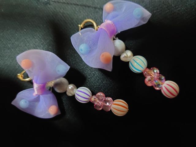 ハンドメイド★イヤリング。ノンホールゴールド。紫リボン < 女性ファッション ハンドメイド★イヤリング。ノンホールゴールド。紫リボン < 女性ファッションの