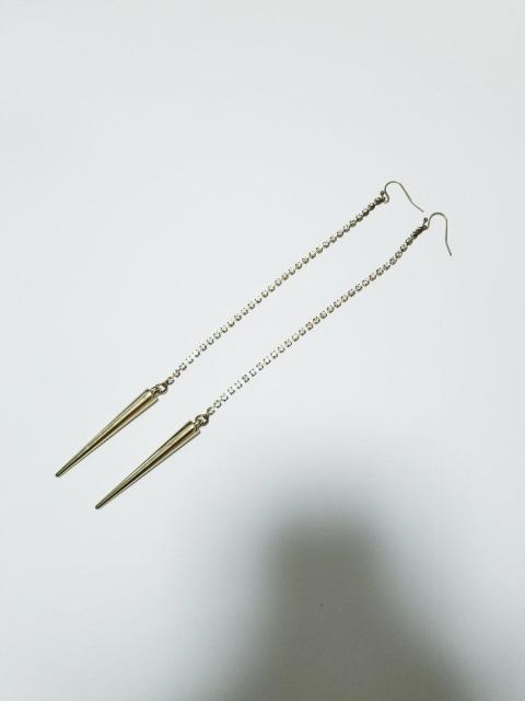 (146) ラインストーンロングチェーン gold ツララ ぶら下がりピアス < 女性アクセサリー/時計 (146) ラインストーンロングチェーン gold ツララ ぶら下がりピアス < 女性アクセサリー/時計の