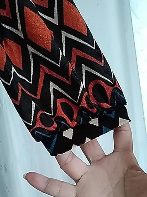 ベロア調幾何学模様ワンピース < 女性ファッション ベロア調幾何学模様ワンピース < 女性ファッションの