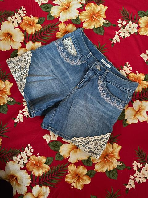 美品☆アクシーズファム☆ショートデニムパンツ☆レース&パール < ブランド  美品☆アクシーズファム☆ショートデニムパンツ☆レース&パール  < ブランドの