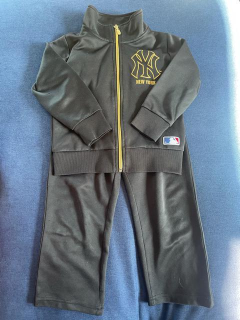 NEW YORK☆ジャージ☆上下まとめ売り☆110cm < キッズ/ベビー  NEW YORK☆ジャージ☆上下まとめ売り☆110cm  < キッズ/ベビーの