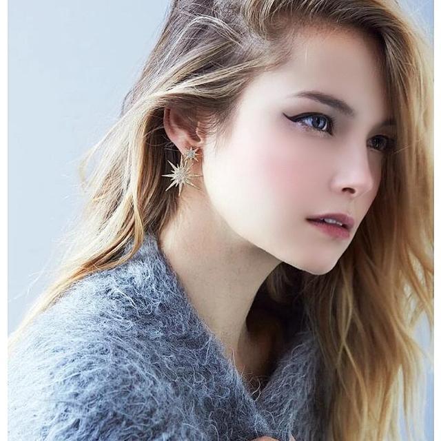 2weyスターモチーフピアス【新品未使用】シルバー●ビジューピアス 星●ブライダル 結婚式 ウェディング < 女性アクセサリー/時計 2weyスターモチーフピアス【新品未使用】シルバー●ビジューピアス 星●ブライダル 結婚式 ウェディング < 女性アクセサリー/時計の