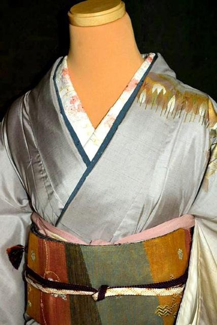 【最高級】【未使用品】大島紬 暈し染め 金彩 本金箔 山間寺風景文 豪華な訪問着 身丈159.5cm 裄丈63cm Y3412 < 女性ファッション  【最高級】【未使用品】大島紬 暈し染め 金彩 本金箔 山間寺風景文 豪華な訪問着 身丈159.5cm 裄丈63cm Y3412 < 女性ファッションの