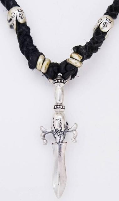 バターナイフダガースカルネックレス シルバー925 スカル & バターナイフ ダガー チョーカー ネックレス レザー革 新品未使用 < 男性アクセサリー/時計 バターナイフダガースカルネックレス シルバー925 スカル & バターナイフ ダガー チョーカー ネックレス レザー革 新品未使用 < 男性アクセサリー/時計の