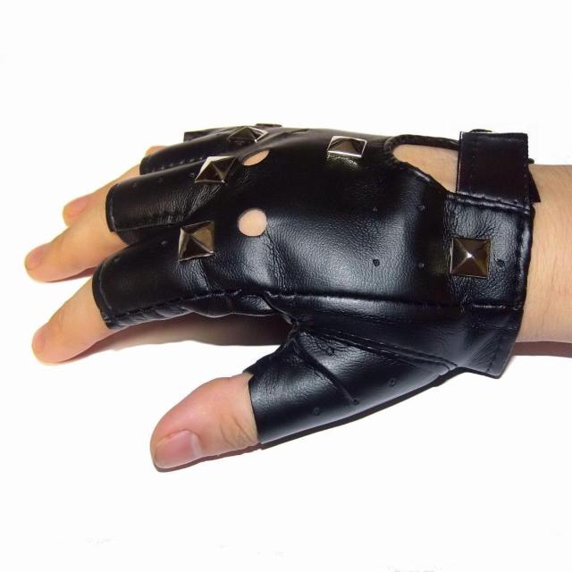 角型 スタッズ付き フィンガーレス ハーフ グローブ 半指 手袋 レザー ライダース バイク オートバイ バンド 指なし 指無し < 男性ファッション  角型 スタッズ付き フィンガーレス ハーフ グローブ 半指 手袋 レザー ライダース バイク オートバイ バンド 指なし 指無し < 男性ファッションの