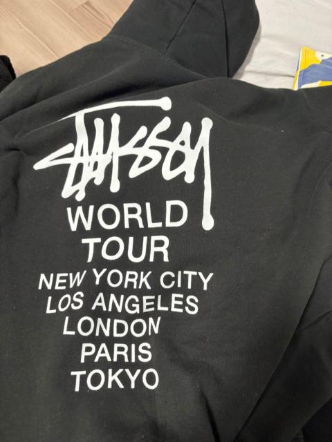 STUSSY WORLD TOUR �X�e���[�V�[ ���[���h�c�A�[ ���S�p�[�J�[ ��  �� �u�����h�� 