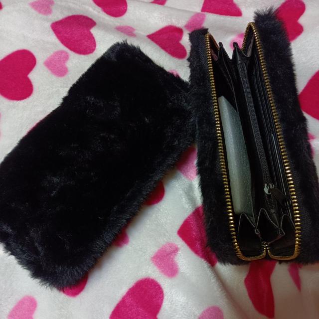 新品★めちゃ可愛いフェイクファー長財布/黒 < 女性ファッション  新品★めちゃ可愛いフェイクファー長財布/黒  < 女性ファッションの