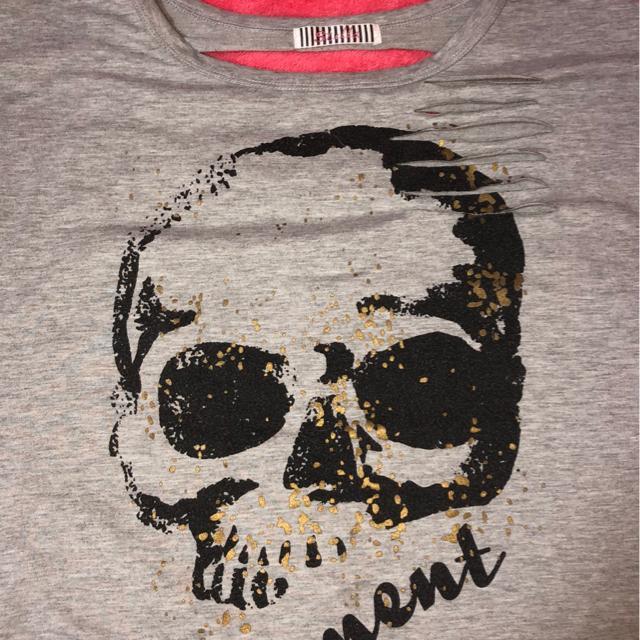 Stella スカル柄 フロントバック切り裂き露出 ダメージトップス < 女性ファッション Stella スカル柄 フロントバック切り裂き露出 ダメージトップス < 女性ファッションの