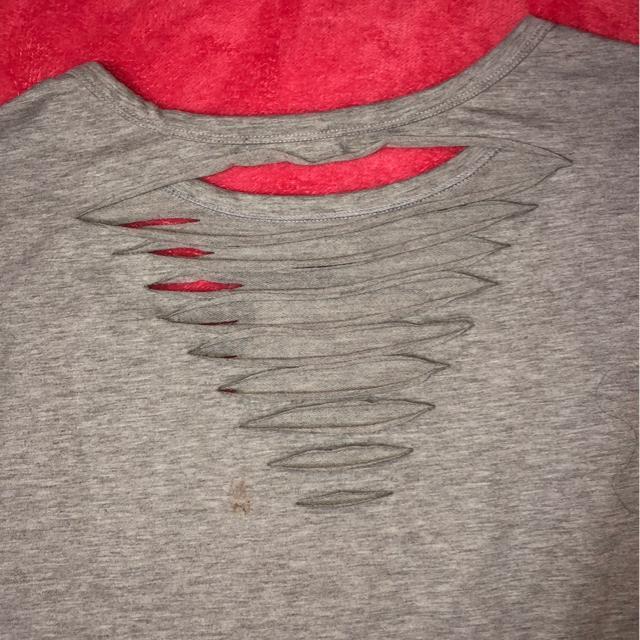 Stella スカル柄 フロントバック切り裂き露出 ダメージトップス < 女性ファッション Stella スカル柄 フロントバック切り裂き露出 ダメージトップス < 女性ファッションの