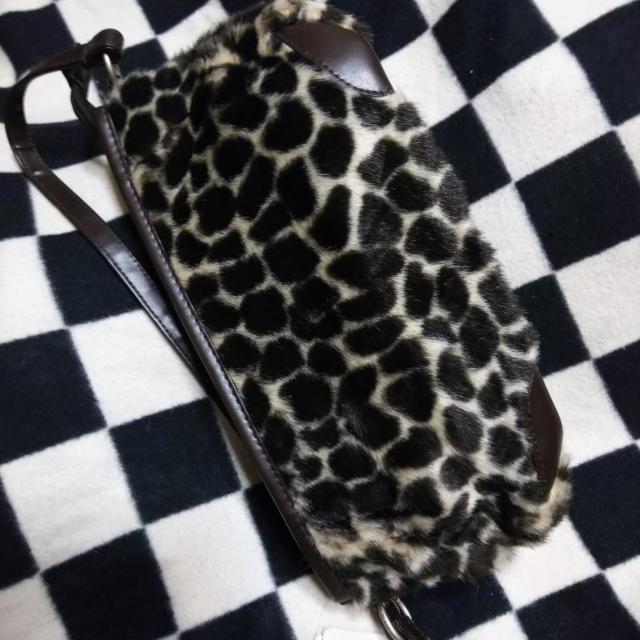 新品タグ付★アニマル柄フェイクファーミニバッグ < 女性ファッション  新品タグ付★アニマル柄フェイクファーミニバッグ < 女性ファッションの