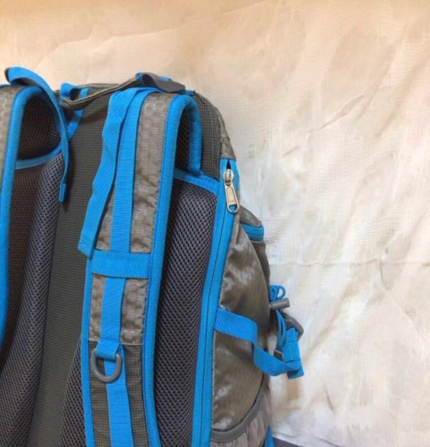 ★30分間特価★海外旅行特価極美品大容量Columbia バークマウンテンバックパック旅行登山避難普段用大活躍ブルーグレー収納充実 < 男性ファッション  ★30分間特価★海外旅行特価極美品大容量Columbia バークマウンテンバックパック旅行登山避難普段用大活躍ブルーグレー収納充実 < 男性ファッションの