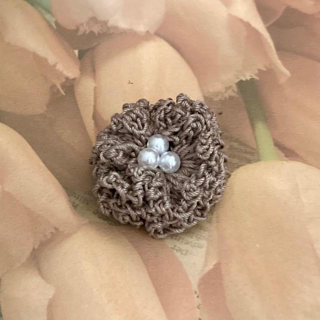 ハンドメイド♪レース編みお花モチーフのブローチ < 女性ファッション  ハンドメイド♪レース編みお花モチーフのブローチ  < 女性ファッションの