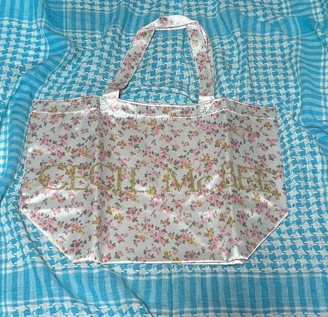 雑誌 付録 < 女性ファッション  雑誌 付録  < 女性ファッションの