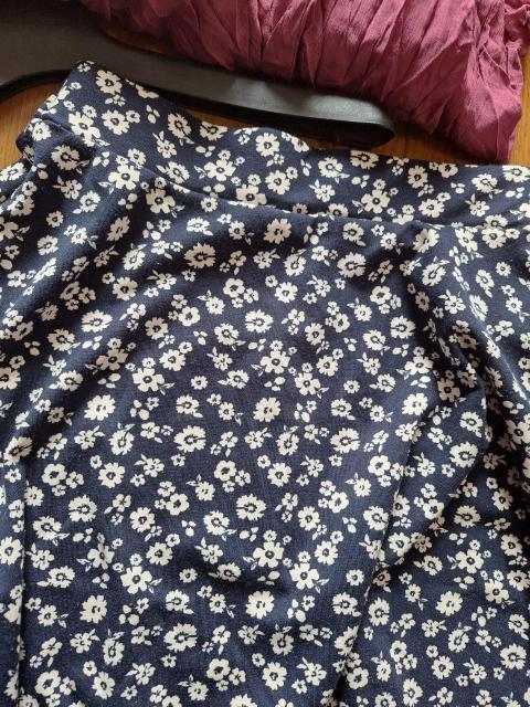 花柄膝丈スカート < 女性ファッション 花柄膝丈スカート < 女性ファッションの