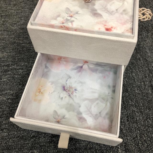 即決 DECORTE オルゴール付きボックス < 女性ファッション  即決 DECORTE オルゴール付きボックス < 女性ファッションの