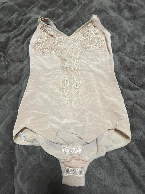 タンス整理品 衣類 おまとめOK ホームクリーニング済み ボディスーツ B85LL トリンプ ◎ < 女性ファッション  タンス整理品 衣類 おまとめOK ホームクリーニング済み ボディスーツ B85LL トリンプ ◎  < 女性ファッションの