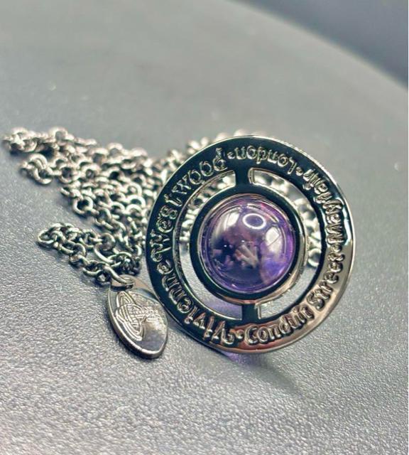 Vivienne Westwood タイニーオーブ ネックレス ブラック パープルカラー < ブランド  Vivienne Westwood タイニーオーブ ネックレス ブラック パープルカラー < ブランドの