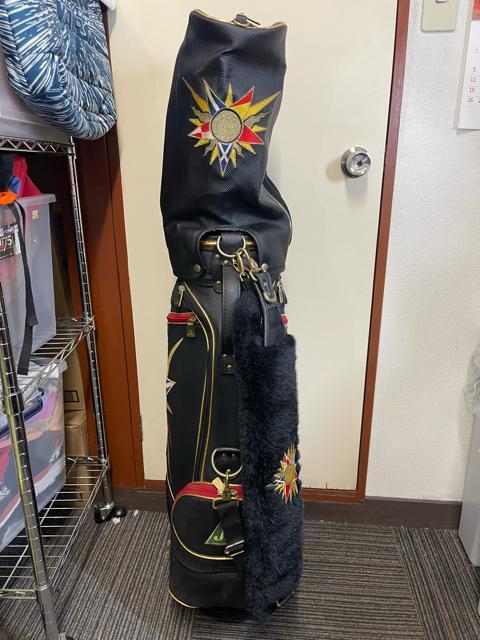 ジャンボ尾崎 キャディーバッグ ゴルフバック J's 尾崎将司 黒 送料無料 ブラック 刺繍 レア品 キャディバッグ 記念品 < レジャー/スポーツ ジャンボ尾崎 キャディーバッグ ゴルフバック J's 尾崎将司 黒 送料無料 ブラック 刺繍 レア品 キャディバッグ 記念品 < レジャー/スポーツの