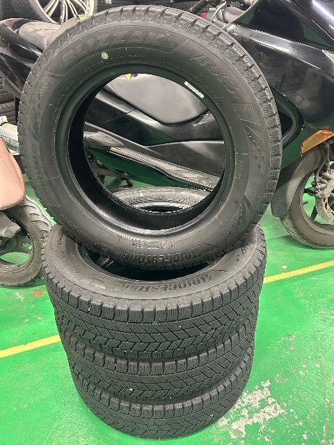 0092457)激安国産中古スタッドレスタイヤ4本BSブリヂストンVRX3軽自動車コンパクトカーサイズ165/65R14送料無料 < 自動車/バイク 0092457)激安国産中古スタッドレスタイヤ4本BSブリヂストンVRX3軽自動車コンパクトカーサイズ165/65R14送料無料 < 自動車/バイク