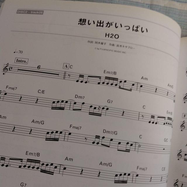 ���g�����y�b�g�Ő������t�̗w�|�b�v�X�R���N�V���� �� �z�r�[�� 