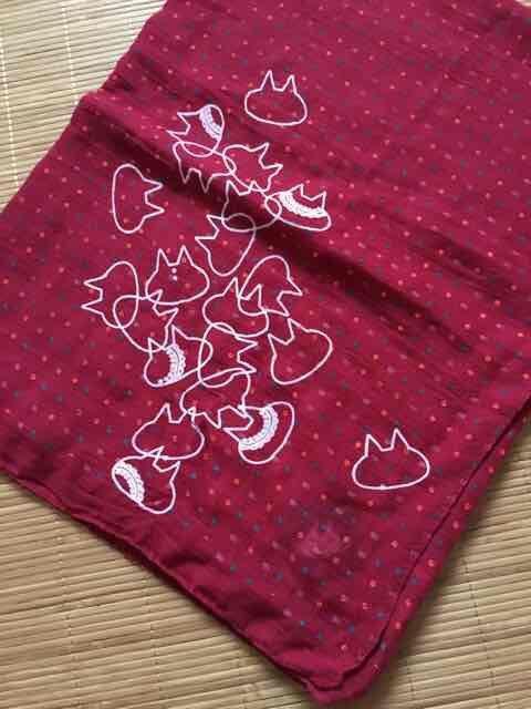 mintneko・ドット&バブルネコ柄ストール。レッド < ブランド mintneko・ドット&バブルネコ柄ストール。レッド < ブランドの