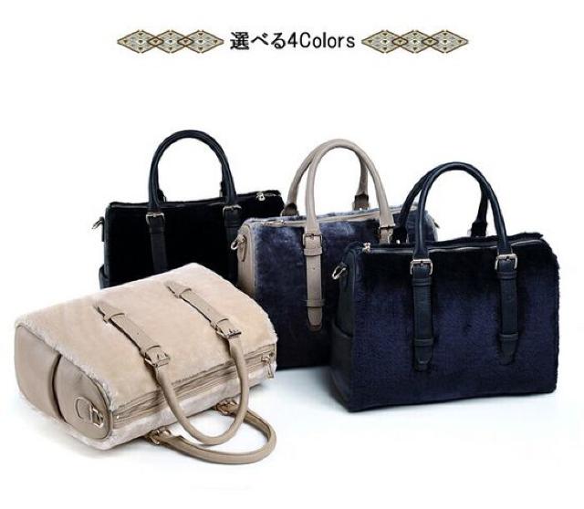 黒★2WAY♪肌触り抜群なフェイクファーボストン型大容量バック < 女性ファッション  黒★2WAY♪肌触り抜群なフェイクファーボストン型大容量バック < 女性ファッションの