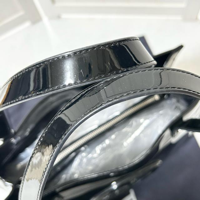 ARMANI JEANS A}[jEW[Y Gi g[gobO  uh 