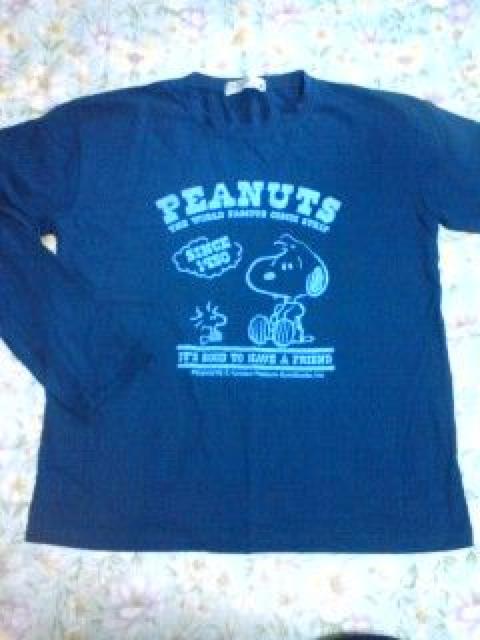 スヌーピー紺色ロンT長袖美品SNOOPY コレクター < 女性ファッション  スヌーピー紺色ロンT長袖美品SNOOPY コレクター  < 女性ファッションの