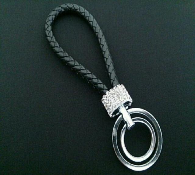 編み込みダブルリングキーホルダー(ブラック) < 女性ファッション 編み込みダブルリングキーホルダー(ブラック) < 女性ファッションの