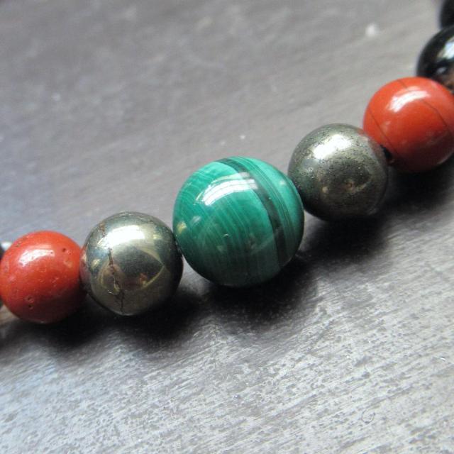 マラカイトxオニキスxラピスラズリxレッドジャスパーブレスレット 天然石 パワーストーン < 女性アクセサリー/時計 マラカイトxオニキスxラピスラズリxレッドジャスパーブレスレット 天然石 パワーストーン < 女性アクセサリー/時計の