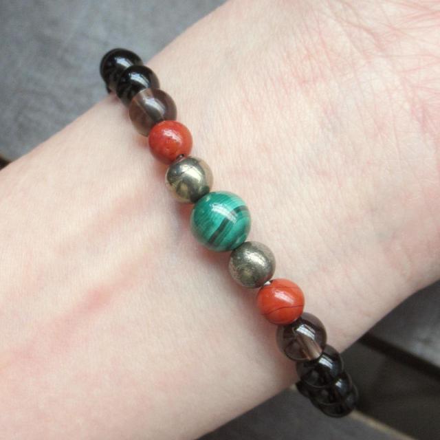 マラカイトxオニキスxラピスラズリxレッドジャスパーブレスレット 天然石 パワーストーン < 女性アクセサリー/時計 マラカイトxオニキスxラピスラズリxレッドジャスパーブレスレット 天然石 パワーストーン < 女性アクセサリー/時計の