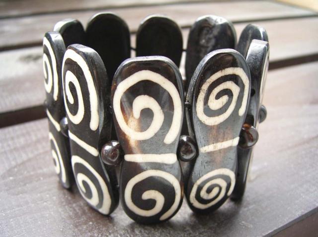 バッファローボーンブレスレット*11 アジアン < 女性アクセサリー/時計 バッファローボーンブレスレット*11 アジアン < 女性アクセサリー/時計の