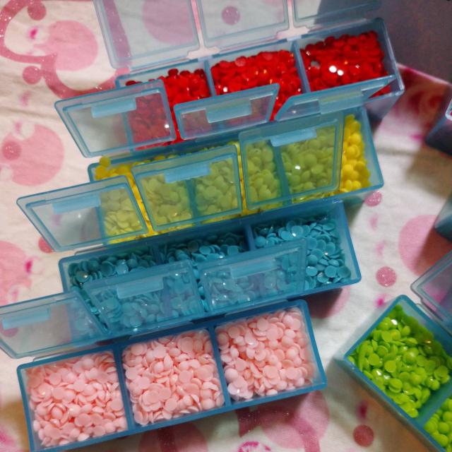 大量画像全て!!ポップカラー3mmアクリルストーン12カラー < 香水/コスメ/ネイル 大量画像全て!!ポップカラー3mmアクリルストーン12カラー < 香水/コスメ/ネイルの