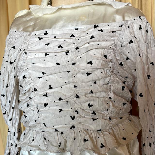 ハート柄トップス < 女性ファッション  ハート柄トップス < 女性ファッションの