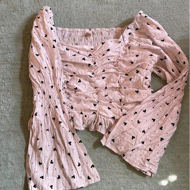 ハート柄トップス < 女性ファッション  ハート柄トップス < 女性ファッションの