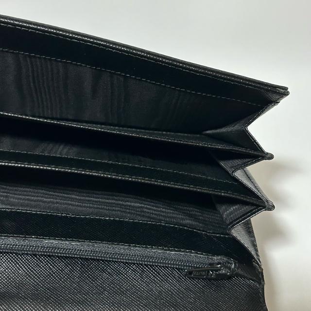 極美品 PRADA プラダ 三角ロゴプレート 二つ折り長財布 ナイロン レザー < ブランド  極美品 PRADA プラダ 三角ロゴプレート 二つ折り長財布 ナイロン レザー < ブランドの