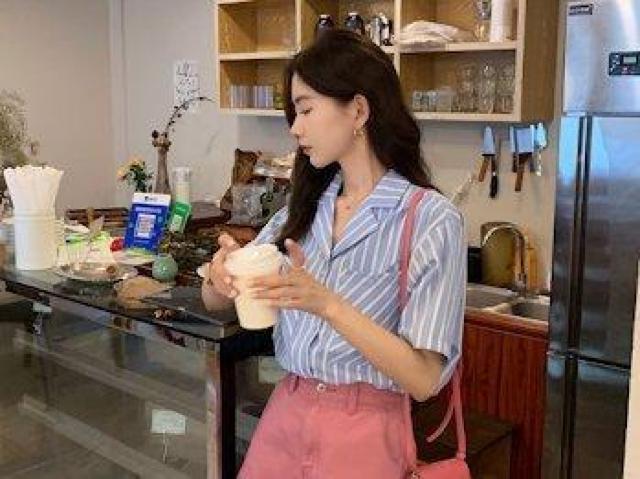 マルチストライプ オープンカラー シャツ < 女性ファッション マルチストライプ オープンカラー シャツ < 女性ファッションの