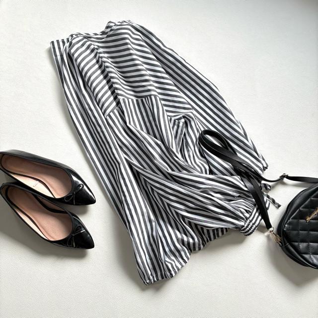 ◆美品◆オンワード樫山◆大きいサイズ感◆ストライプシャツブラウス◆白×グレー◆F < 女性ファッション ◆美品◆オンワード樫山◆大きいサイズ感◆ストライプシャツブラウス◆白×グレー◆F < 女性ファッションの