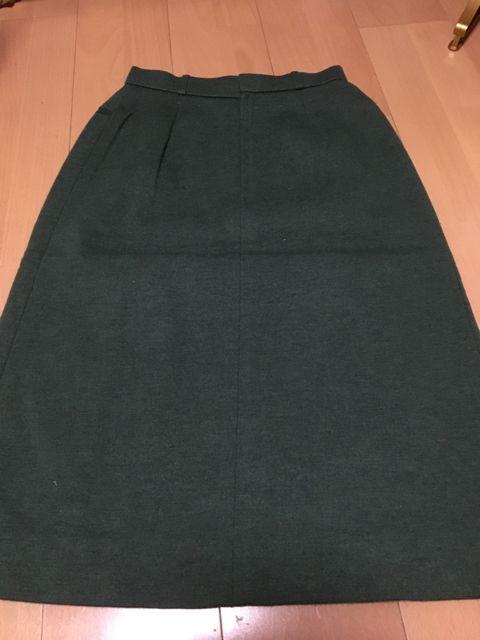 美品 ワールド製 タイトスカート 秋冬物 < 女性ファッション 美品 ワールド製 タイトスカート 秋冬物 < 女性ファッションの