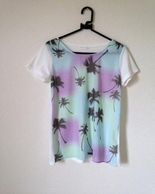 ミスアルテミス◆さらさら シースルー ヤシの木 Tシャツ M < 女性ファッション  ミスアルテミス◆さらさら シースルー ヤシの木 Tシャツ M  < 女性ファッションの