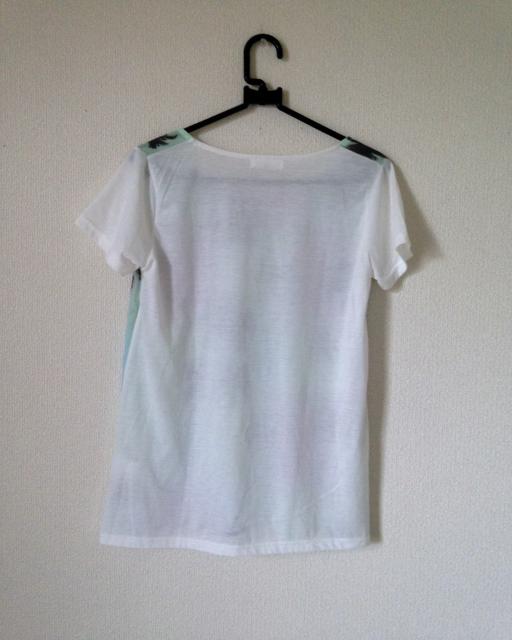 ミスアルテミス◆さらさら シースルー ヤシの木 Tシャツ M < 女性ファッション  ミスアルテミス◆さらさら シースルー ヤシの木 Tシャツ M < 女性ファッションの