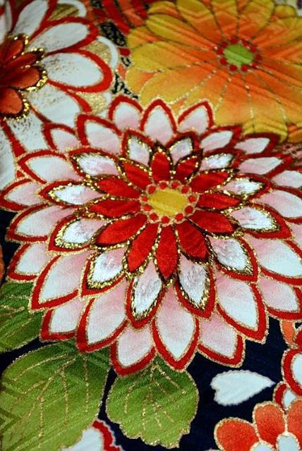 【最高峰】新品同様 金彩 金糸シシュウ 桜 手毬 鼓 花尽くし 振袖 身丈169.5cm 裄丈67.5cm T3517 < 女性ファッション  【最高峰】新品同様 金彩 金糸シシュウ 桜 手毬 鼓 花尽くし 振袖 身丈169.5cm 裄丈67.5cm T3517 < 女性ファッションの