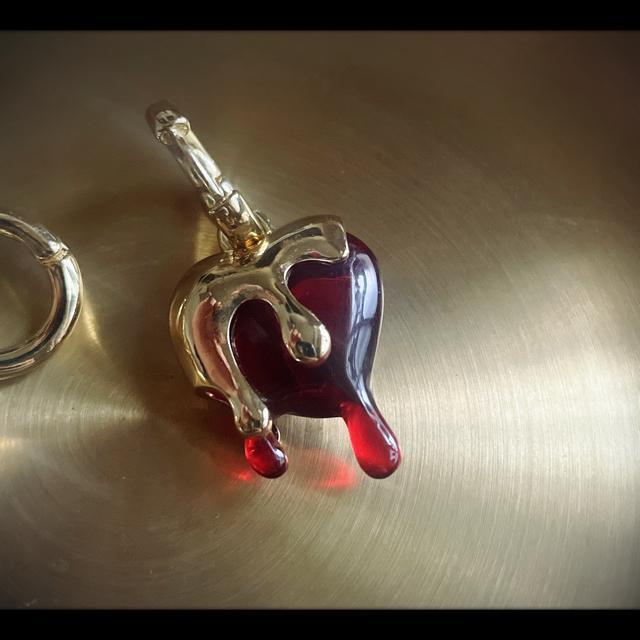 ギフトに♪大ぶり メルティハート ドロップハート ゴールド ピアス フープフックピアス < 女性アクセサリー/時計 ギフトに♪大ぶり メルティハート ドロップハート ゴールド ピアス フープフックピアス < 女性アクセサリー/時計の