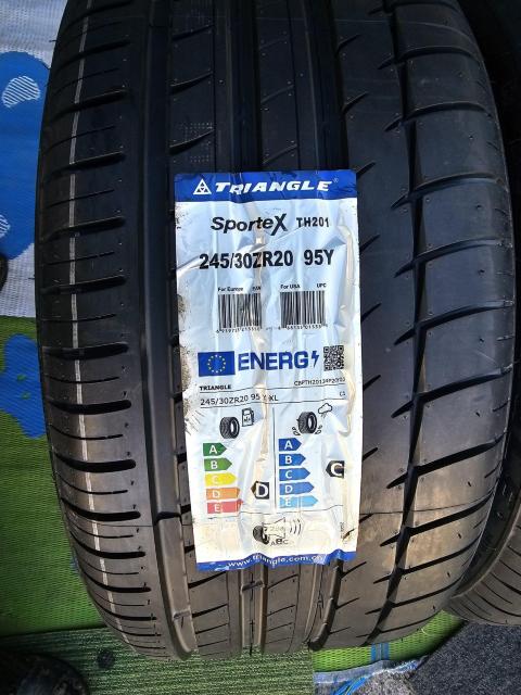 アウディ A4 8K 8W 新品アルミホイール 20インチ9j +42 pcd112 5穴タイヤ付き4本セツト245/30R20 < 自動車/バイク アウディ A4 8K 8W 新品アルミホイール 20インチ9j +42 pcd112 5穴タイヤ付き4本セツト245/30R20 < 自動車/バイク