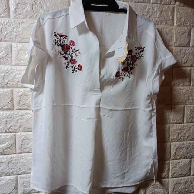 Petit Fleur���V�i���h�J����X�L�b�p�[�^�z���C�g 