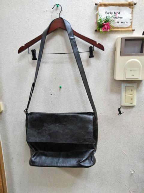 新品黒被せショルダーバッグ < 女性ファッション  新品黒被せショルダーバッグ  < 女性ファッションの