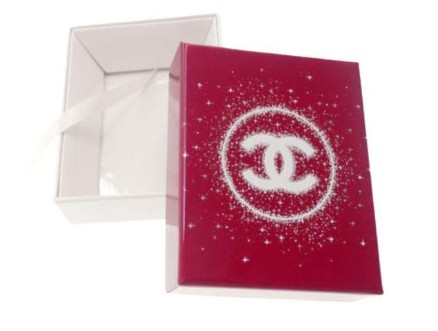 シャネル ホリデー限定 ラッピング BOX ギフトボックス クリスマスコフレ 空箱 CCロゴ CHANEL【正規品】 < ブランド  シャネル ホリデー限定 ラッピング BOX ギフトボックス クリスマスコフレ 空箱 CCロゴ CHANEL【正規品】 < ブランドの