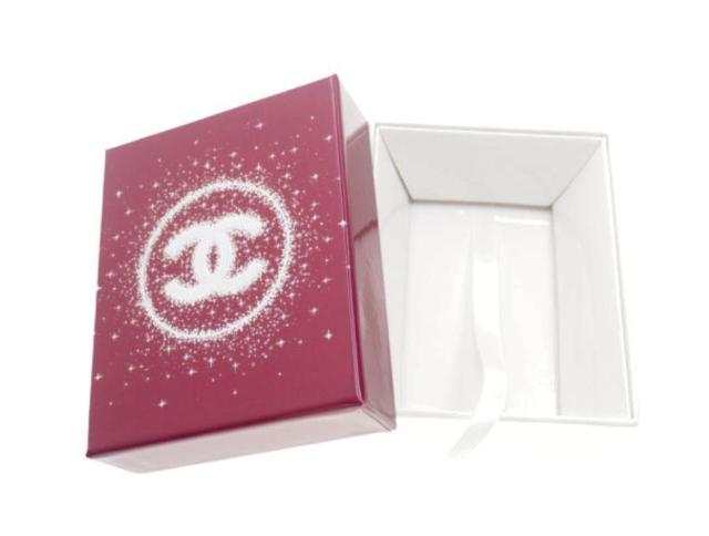 シャネル ホリデー限定 ラッピング BOX ギフトボックス クリスマスコフレ 空箱 CCロゴ CHANEL【正規品】 < ブランド  シャネル ホリデー限定 ラッピング BOX ギフトボックス クリスマスコフレ 空箱 CCロゴ CHANEL【正規品】 < ブランドの